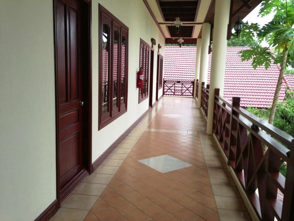 Senesothxuene Hotel Muang Khong Экстерьер фото